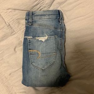 American eagle high rise jeans. Size 2 Long